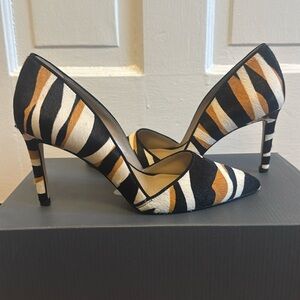 ANN TAYLOR animal print pumps